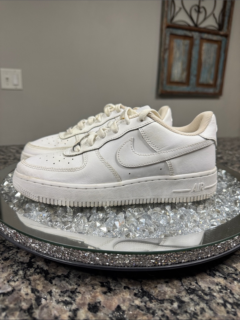 Nike Air Force 1 youth White Low-Top Sneakers 5 big girl